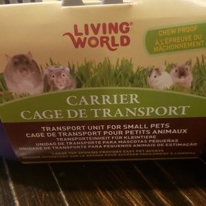 Living world pet carrier